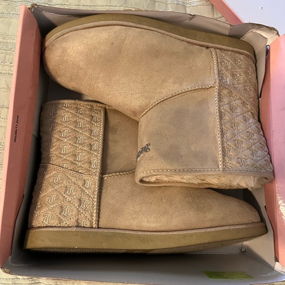 Juicy Couture boots - Picture 6 of 6